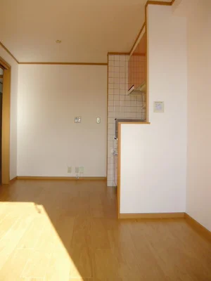 のマンスリーマンション・ウィークリーマンション「プレゼンティムⅢ　Ｂ 203・洋室(No.1455452)」メイン画像