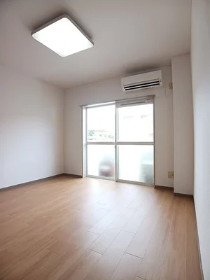 海南市のマンスリーマンション・ウィークリーマンション「メゾンハッピーⅡ 205・洋室(No.1455804)」メイン画像
