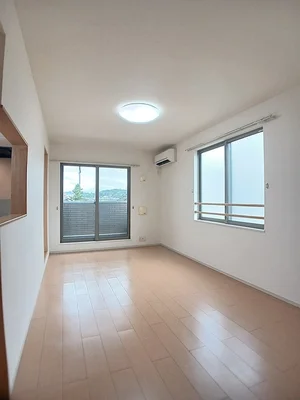 広島県のマンスリーマンション・ウィークリーマンション「メゾン　アンソレイユ 305・洋室(No.1456181)」メイン画像