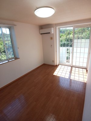 群馬県のマンスリーマンション・ウィークリーマンション「サンパティークⅢ 201・洋室(No.1456562)」メイン画像