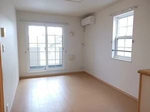 富山県厚生農業協同組合連合会高岡病院周辺のマンスリーマンション・ウィークリーマンション「アルモニ－ 201・洋室(No.1456682)」メイン画像