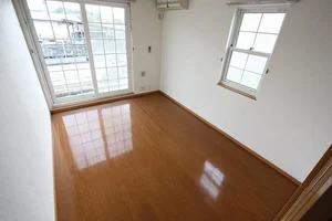 のマンスリーマンション・ウィークリーマンション「フローラヴィレッジ　Ａ 103・洋室(No.1456973)」メイン画像