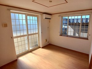 のマンスリーマンション・ウィークリーマンション「ＳｈａｍｒｏｃｋⅢ 103・洋室(No.1457089)」メイン画像