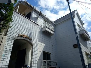 東京医療保健大学五反田キャンパス周辺のマンスリーマンション・ウィークリーマンション「レオパレス祐天寺 102(No.1457628)」メイン画像