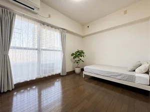 岡山市北区のマンスリーマンション・ウィークリーマンション「【M150】大雲寺前電停徒歩4分🚃岡大病院徒歩圏＆中心部至近な広々快適１DK✨ 1K(No.1457634)」メイン画像