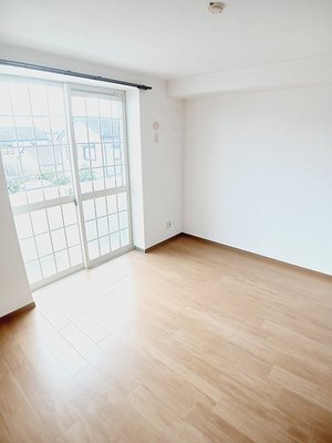 のマンスリーマンション・ウィークリーマンション「ヴィラ西秦 202・洋室(No.1458931)」メイン画像