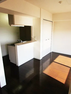 九州大学大橋キャンパス周辺のマンスリーマンション・ウィークリーマンション「スカイシャトレ空港南 902・洋室(No.1459913)」メイン画像