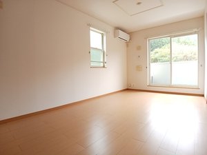 加茂郡八百津町のマンスリーマンション・ウィークリーマンション「錦フォーリスト　ハーモニーＢ 201・洋室(No.1460014)」メイン画像