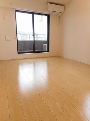 のマンスリーマンション・ウィークリーマンション「カーサ・フランブリーズ 201・洋室(No.1460098)」メイン画像