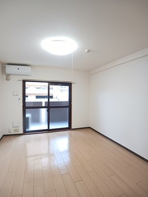 香川県のマンスリーマンション・ウィークリーマンション「デイ　ドリーム 106・洋室(No.1460804)」メイン画像