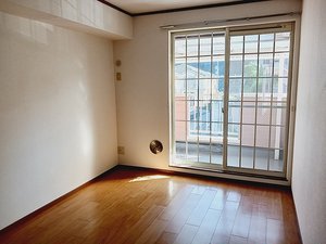 のマンスリーマンション・ウィークリーマンション「ＬＡＵＲＥＬ 202・洋室(No.1460919)」メイン画像