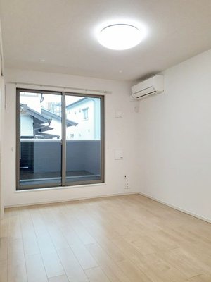 のマンスリーマンション・ウィークリーマンション「ゴールドリング池田Ⅱ 202・洋室(No.1460983)」メイン画像