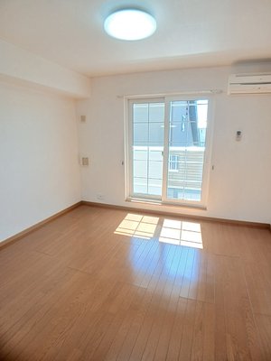 のマンスリーマンション・ウィークリーマンション「ブリッサ大安寺 202・洋室(No.1461906)」メイン画像