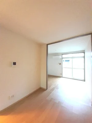 のマンスリーマンション・ウィークリーマンション「フェリス屋島Ⅱ 103・洋室(No.1462590)」メイン画像
