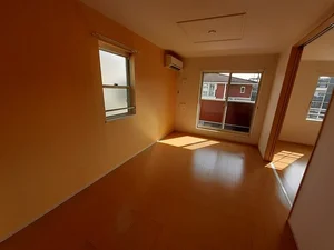 のマンスリーマンション・ウィークリーマンション「サニー・カーサー三番館Ａ 202・洋室(No.1463440)」メイン画像