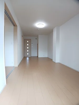 のマンスリーマンション・ウィークリーマンション「ディアコート口酒井　参番館 102・洋室(No.1463510)」メイン画像