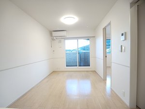 上伊那郡辰野町のマンスリーマンション・ウィークリーマンション「ソッフィオーネⅡ 202・洋室(No.1463743)」メイン画像