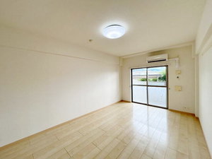 のマンスリーマンション・ウィークリーマンション「ルイシャトレ鏡 104・洋室(No.1465750)」メイン画像