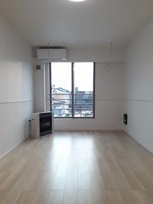のマンスリーマンション・ウィークリーマンション「ＳＩＤＥ４ 203・洋室(No.1465779)」メイン画像