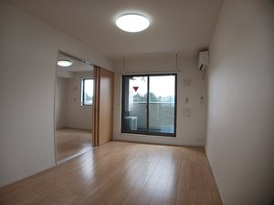のマンスリーマンション・ウィークリーマンション「バース　Ⅲ 302・洋室(No.1465793)」メイン画像