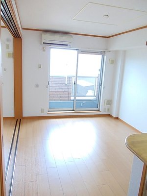のマンスリーマンション・ウィークリーマンション「ベルヴェデール 202・洋室(No.1466238)」メイン画像
