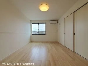 のマンスリーマンション・ウィークリーマンション「イリーデⅢ 203・洋室(No.1466413)」メイン画像