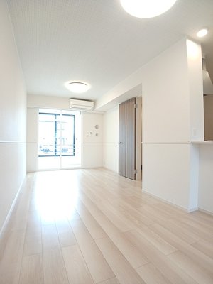 のマンスリーマンション・ウィークリーマンション「セープ・リリオン　Ⅱ 102・洋室(No.1467357)」メイン画像