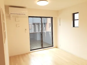 のマンスリーマンション・ウィークリーマンション「サクセス　ＫⅠ 102・洋室(No.1467479)」メイン画像