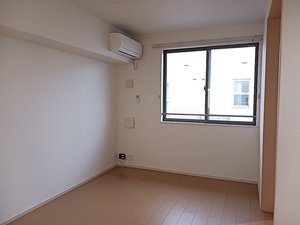 富山福祉短期大学周辺のマンスリーマンション・ウィークリーマンション「コンフォートⅤ 202・洋室(No.1467833)」メイン画像