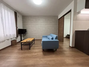 北海道のマンスリーマンション・ウィークリーマンション「benefitマンスリー　クランモアナ 103・1ＬＤＫ　ＬＤ8　Ｋ2.2　洋6(No.1468975)」メイン画像