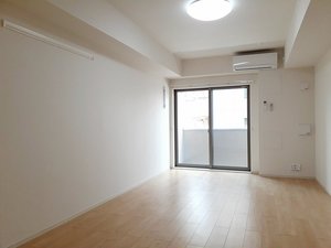 のマンスリーマンション・ウィークリーマンション「ルーモベルビ・トロア 106・洋室(No.1469245)」メイン画像