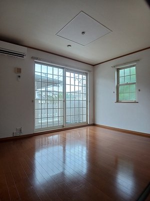 愛媛県のマンスリーマンション・ウィークリーマンション「ミニヨンフルールＢ 105・洋室(No.1469420)」メイン画像