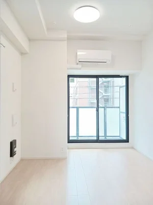 のマンスリーマンション・ウィークリーマンション「アマンレジデンス泉町 201・洋室(No.1469546)」メイン画像