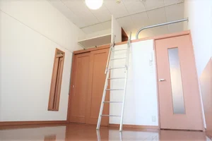 三島市のマンスリーマンション・ウィークリーマンション「レオパレスオレンジ 202(No.1469749)」メイン画像