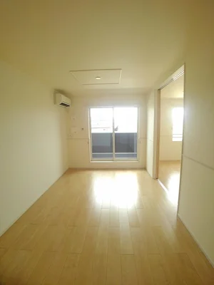 香川県のマンスリーマンション・ウィークリーマンション「カーサ・クレスト 203・洋室(No.1470332)」メイン画像