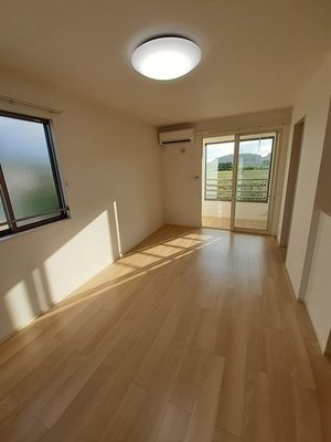 のマンスリーマンション・ウィークリーマンション「Ｊ－シャモニー　スロープ　Ⅰ 201・洋室(No.1470914)」メイン画像