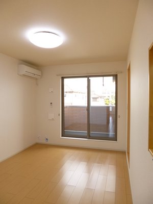 のマンスリーマンション・ウィークリーマンション「リラ 201・洋室(No.1471548)」メイン画像