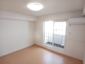 のマンスリーマンション・ウィークリーマンション「エスポワール　Ａｙａ　Ⅰ 202・洋室(No.1471587)」メイン画像