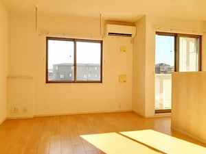 のマンスリーマンション・ウィークリーマンション「ＶＩＬＬＡＧＥ　ＬＩＬＡ 103・洋室(No.1471822)」メイン画像