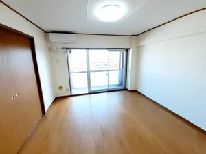 宮城県のマンスリーマンション・ウィークリーマンション「アトリウム　コーツ 301・和室(No.1472112)」メイン画像