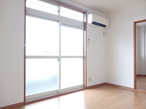 常陸多賀駅（茨城県）のマンスリーマンション・ウィークリーマンション「ロマニー平和坂ハイツ 102・洋室(No.1472126)」メイン画像