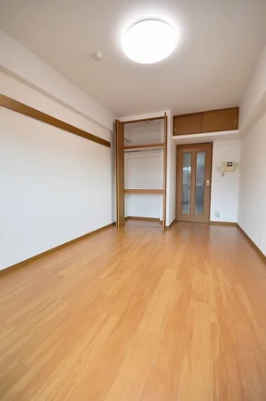 福岡市中央区のマンスリーマンション・ウィークリーマンション「スヴニ－ルⅡ 701・洋室(No.1472427)」メイン画像