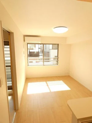 埼玉県のマンスリーマンション・ウィークリーマンション「グランソレイユ　上柴 202・洋室(No.1472554)」メイン画像