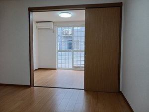 のマンスリーマンション・ウィークリーマンション「エルガーデンⅡ 102・洋室(No.1472959)」メイン画像