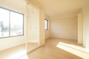 木崎駅（群馬県）のマンスリーマンション・ウィークリーマンション「シャローズⅠ 101・洋室(No.1474860)」メイン画像