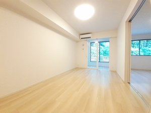 のマンスリーマンション・ウィークリーマンション「グリーンフォレスト　弐番館 102・洋室(No.1475157)」メイン画像