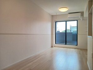 のマンスリーマンション・ウィークリーマンション「ヒカルサ加須ウエストⅡ 202・洋室(No.1475336)」メイン画像