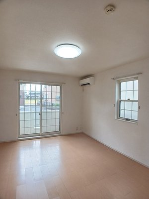 のマンスリーマンション・ウィークリーマンション「エアリーメゾンＢ 102・洋室(No.1475394)」メイン画像