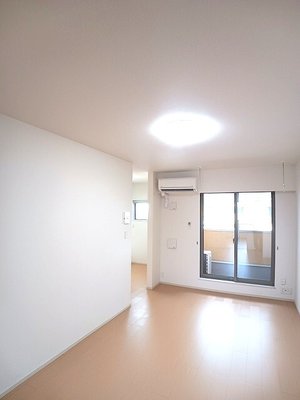 のマンスリーマンション・ウィークリーマンション「クラール仏生山Ｂ 202・洋室(No.1475431)」メイン画像