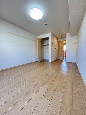 のマンスリーマンション・ウィークリーマンション「エアリーイースト 102・洋室(No.1475885)」メイン画像